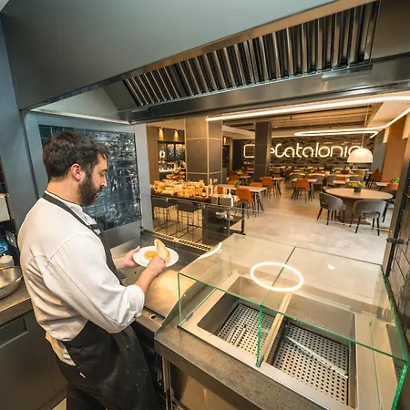 Готель Catalonia Gran Via