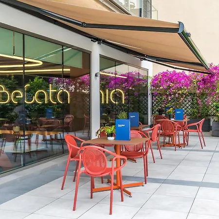 Готель Catalonia Gran Via 4*