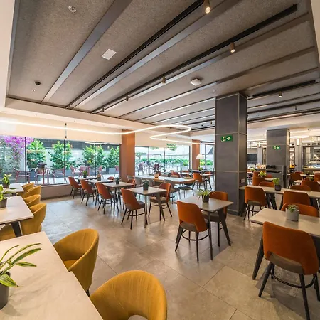 Hotel Catalonia Gran Via 4*