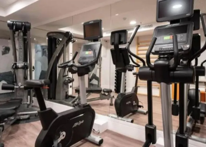 Catalonia Gran Via Готель