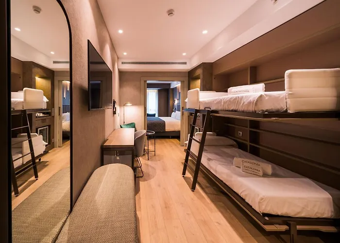 Готель Catalonia Gran Via 4*