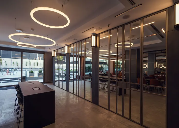 Catalonia Gran Via Готель