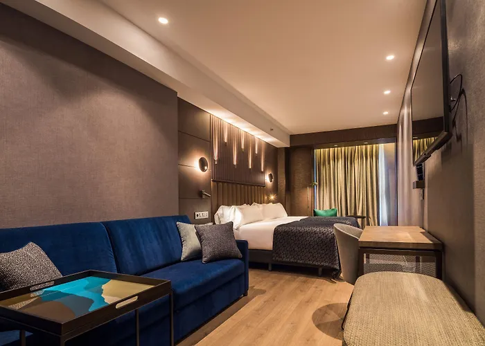 Catalonia Gran Via Більбао