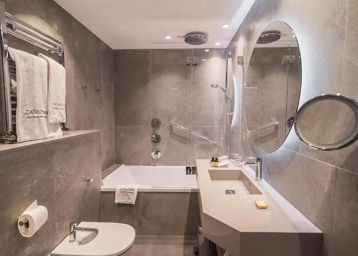 Catalonia Gran Via Готель Більбао