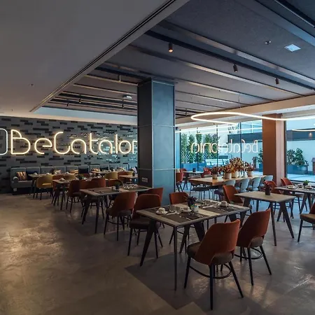 Готель Catalonia Gran Via 4*