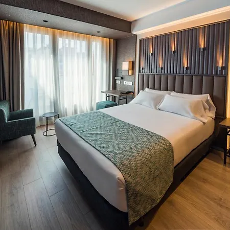 Catalonia Gran Vía Hotel 4*