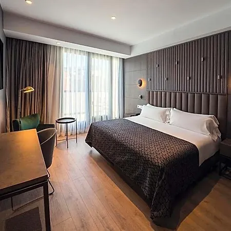 Catalonia Gran Via 4*