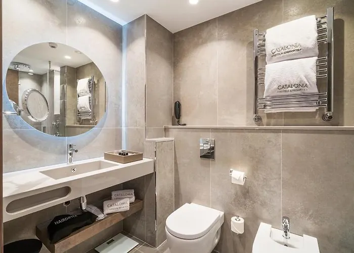 Catalonia Gran Vía Hotel 4*