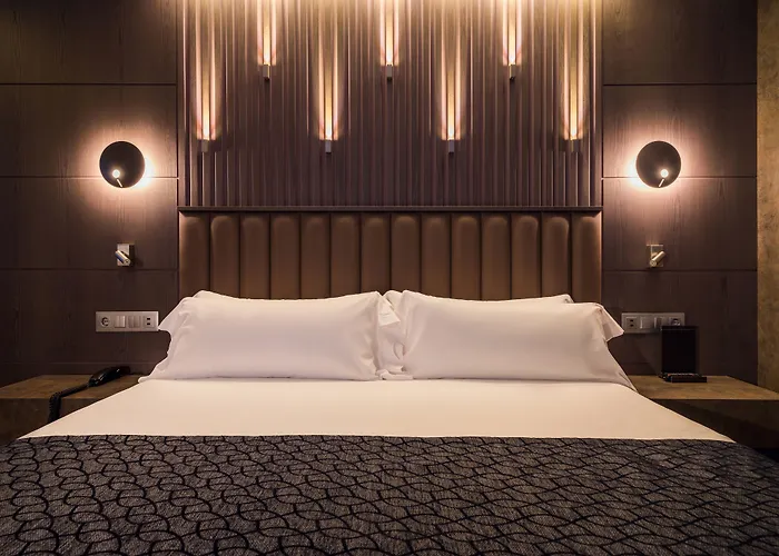 ホテル Catalonia Gran Via 4*