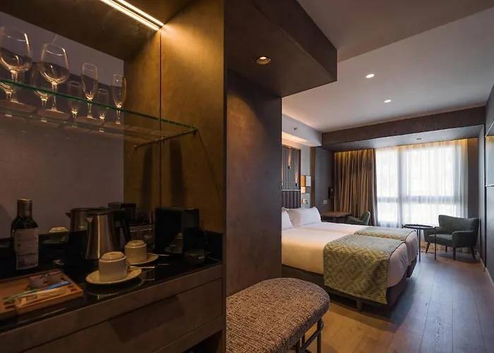 Catalonia Gran Via Otel 4*