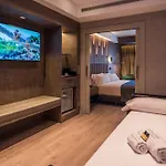 Catalonia Gran Via מלון 4*