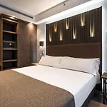 Otel Catalonia Gran Via 4*