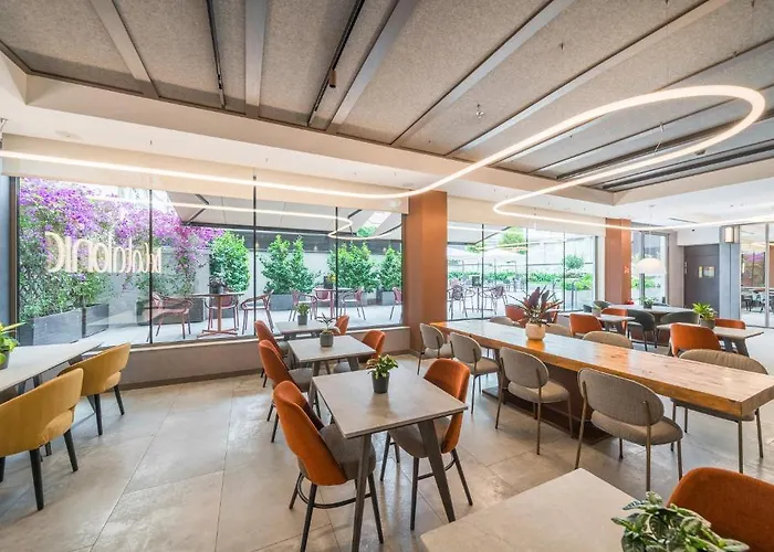 Catalonia Gran Vía Hotel